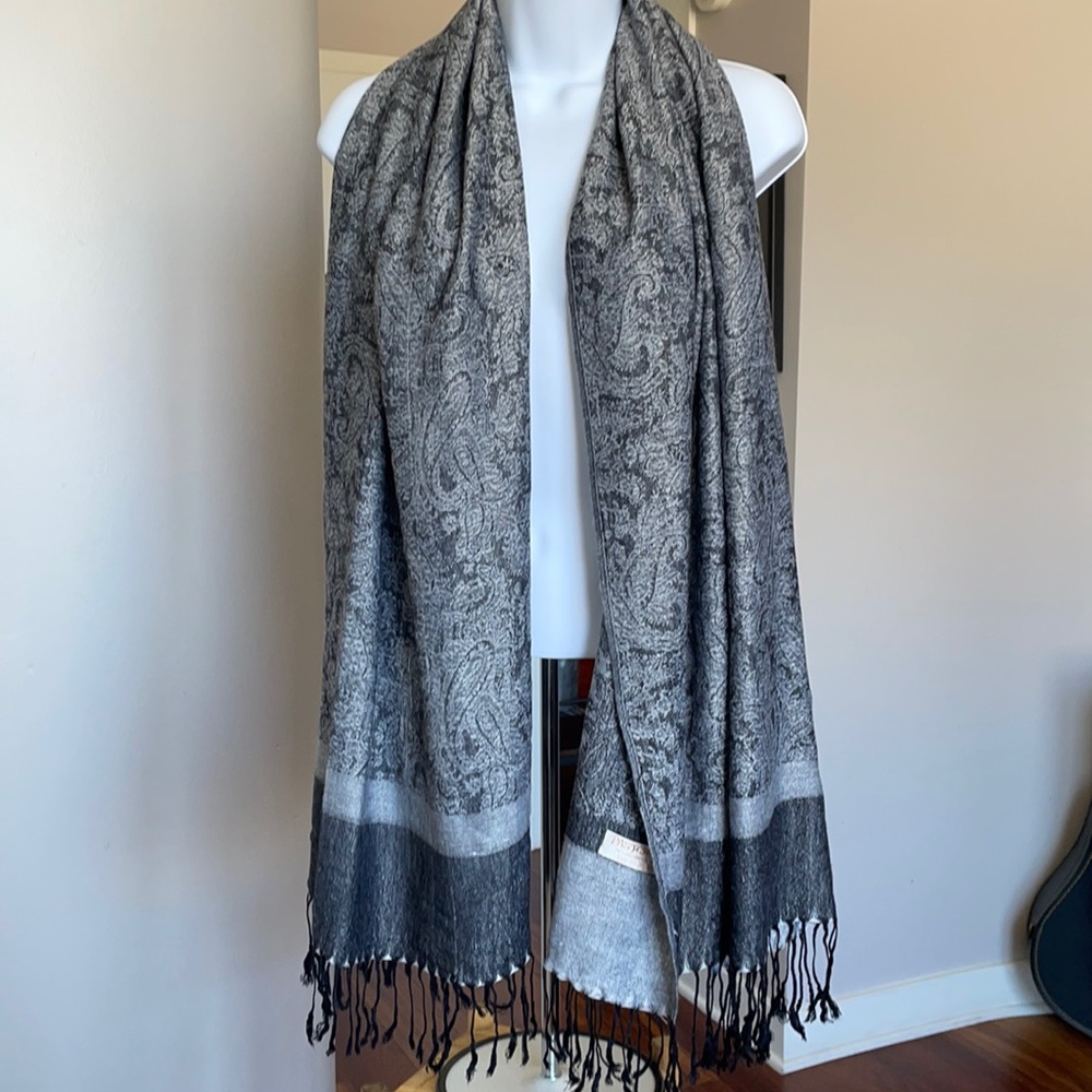 NWOT Authentic Pashmina